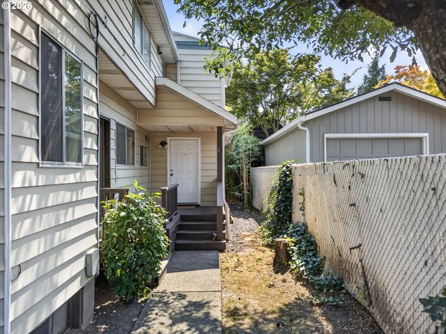 1414 Se LAMBERT St, Portland, OR 97202