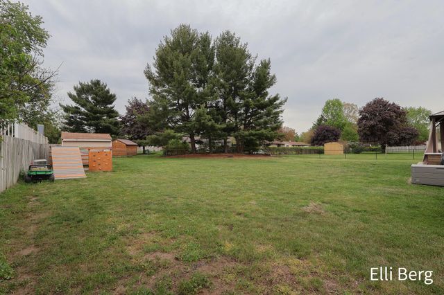 8742 Shadowbrook Drive, Jenison, MI 49428