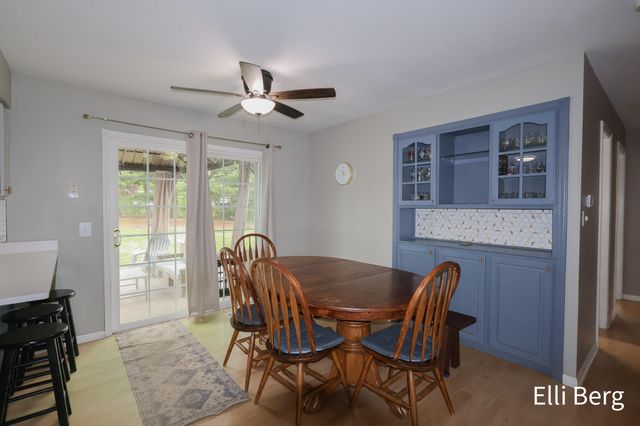 8742 Shadowbrook Drive, Jenison, MI 49428