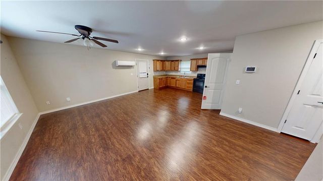 320 E Allison Street, Nevada, MO 64772
