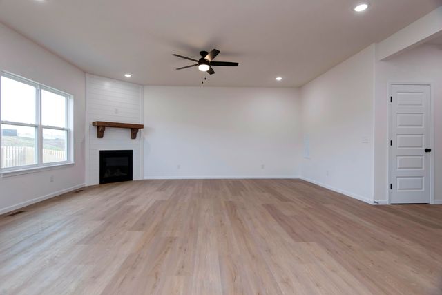 819 S Wheaton Hills Drive Lot 156, Nixa, MO 65714