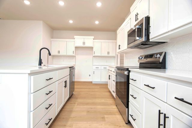 819 S Wheaton Hills Drive Lot 156, Nixa, MO 65714