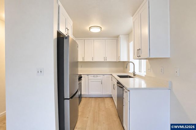 3652 Bell Rd NE, Salem, OR 97301