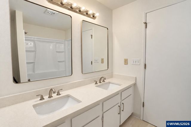 3652 Bell Rd NE, Salem, OR 97301