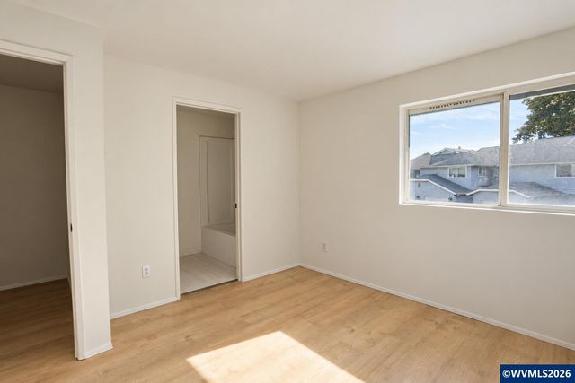 3652 Bell Rd NE, Salem, OR 97301
