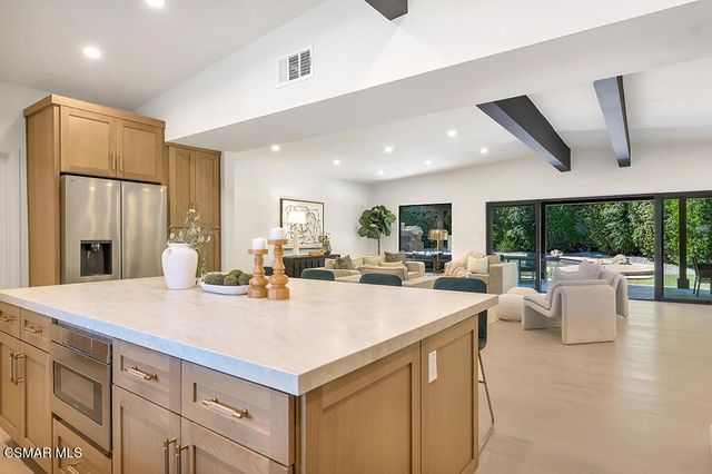 4405 Brookford Avenue, Woodland Hills, CA 91364