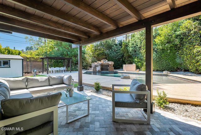 4405 Brookford Avenue, Woodland Hills, CA 91364