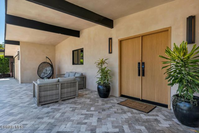 4405 Brookford Avenue, Woodland Hills, CA 91364