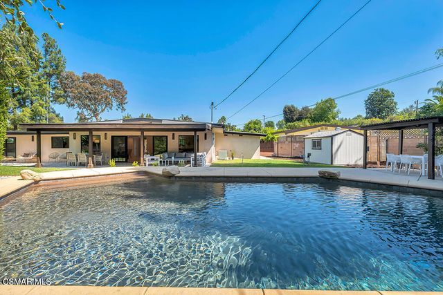4405 Brookford Avenue, Woodland Hills, CA 91364