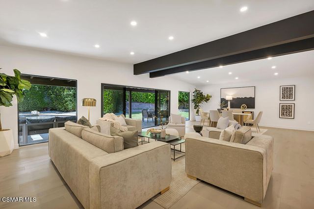4405 Brookford Avenue, Woodland Hills, CA 91364