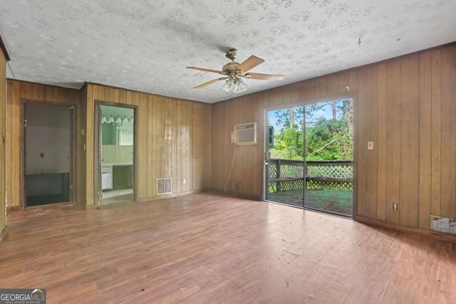 9218 Westview Drive SW, Covington, GA 30014