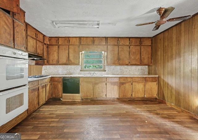 9218 Westview Drive SW, Covington, GA 30014