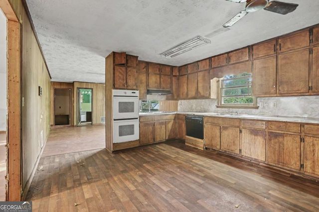 9218 Westview Drive SW, Covington, GA 30014