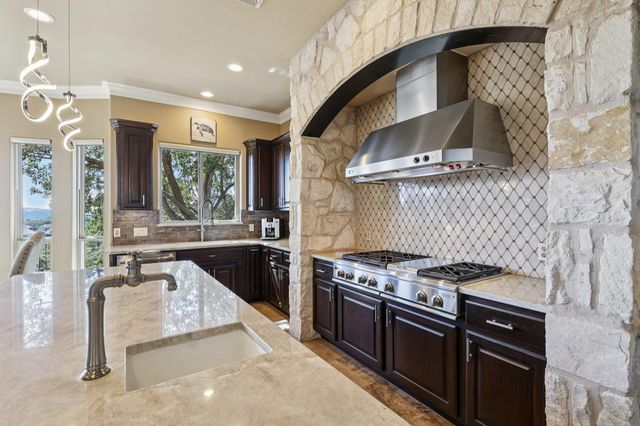 413 Horseback HOLW, Austin, TX 78732