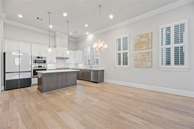 5306 S Capitol Street, Houston, TX 77023
