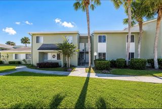 563 FAIRWAYS DRIVE A, Ocala, FL 34472