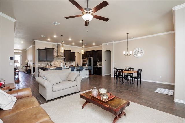 7610 Taylan, Corpus Christi, TX 78414
