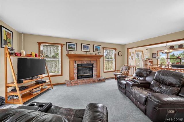 2533 W Sigler Road, Carleton, MI 48117