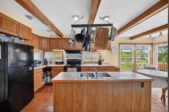 2533 W Sigler Road, Carleton, MI 48117