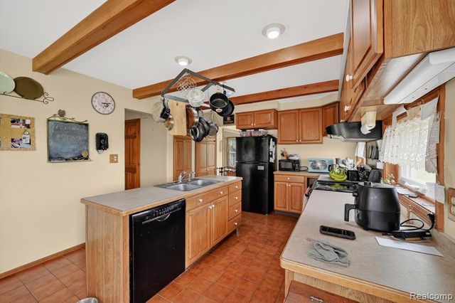2533 W Sigler Road, Carleton, MI 48117