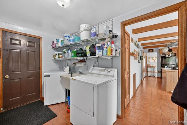 2533 W Sigler Road, Carleton, MI 48117