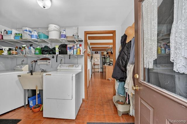 2533 W Sigler Road, Carleton, MI 48117