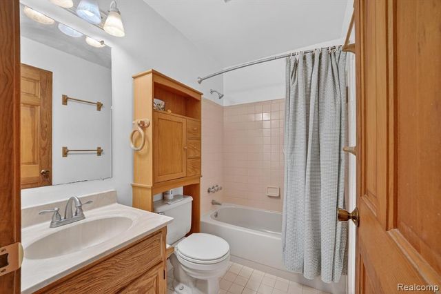 2533 W Sigler Road, Carleton, MI 48117