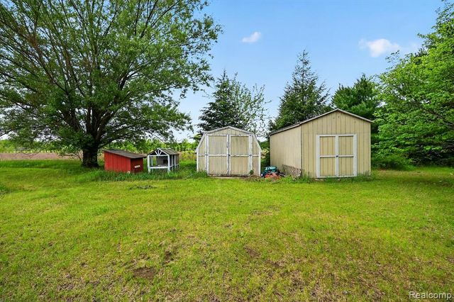 2533 W Sigler Road, Carleton, MI 48117