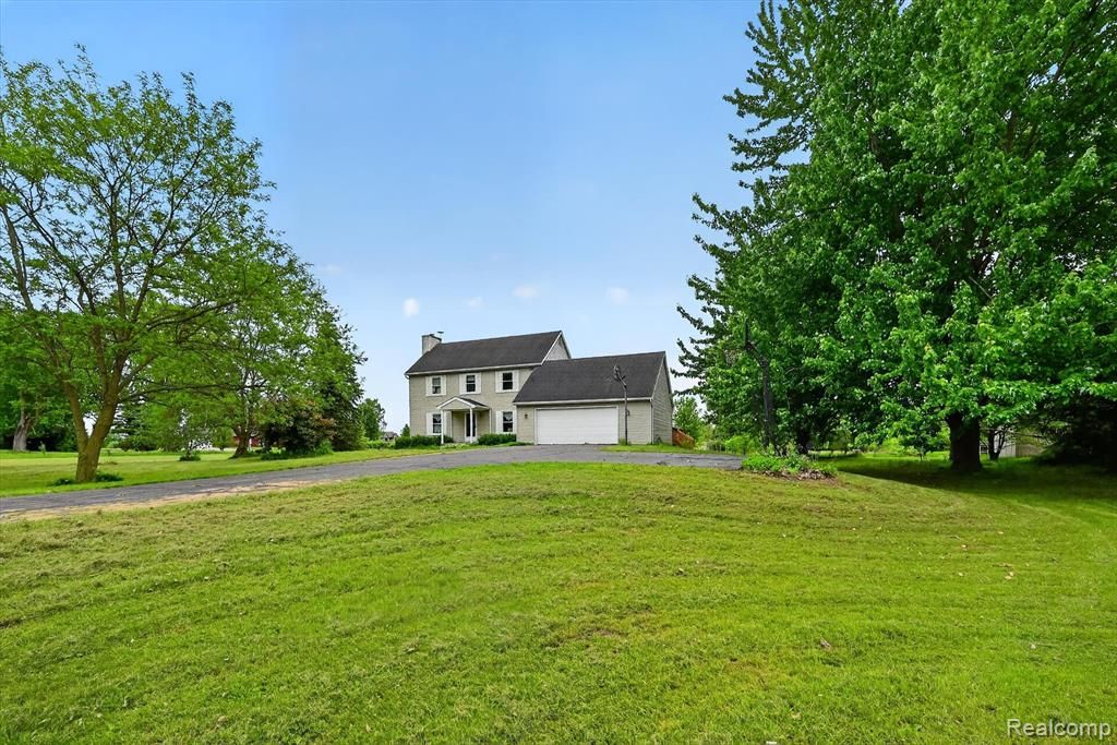 2533 W Sigler Road, Carleton, MI 48117