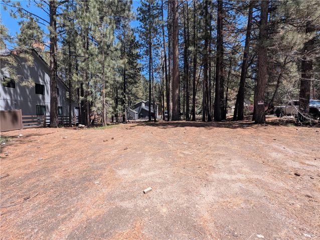 689 Summit Boulevard, Big Bear Lake, CA 92315