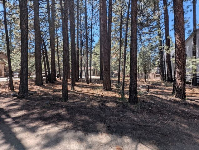 689 Summit Boulevard, Big Bear Lake, CA 92315