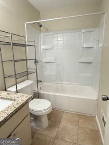 7934 Woodlake Drive, Riverdale, GA 30274