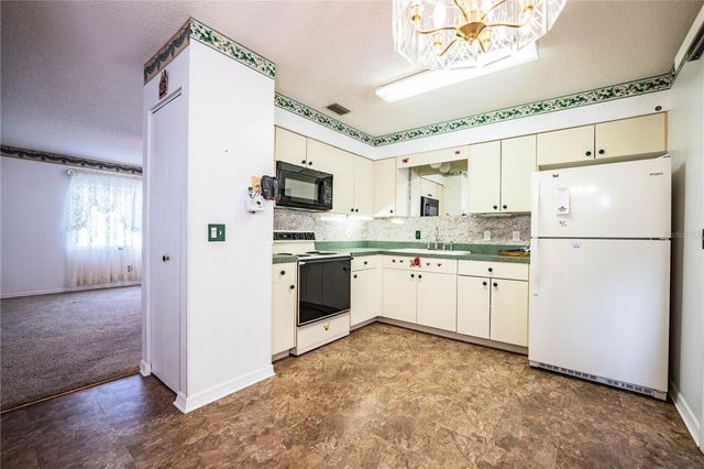 4235 CERIMEN STREET, Lake Wales, FL 33898