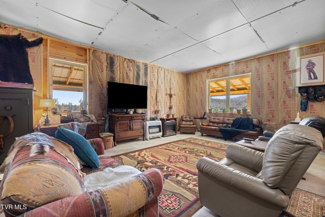 336 Cloud Creek Road, Rogersville, TN 37857