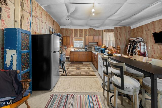 336 Cloud Creek Road, Rogersville, TN 37857