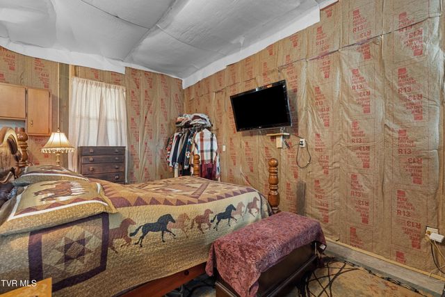 336 Cloud Creek Road, Rogersville, TN 37857