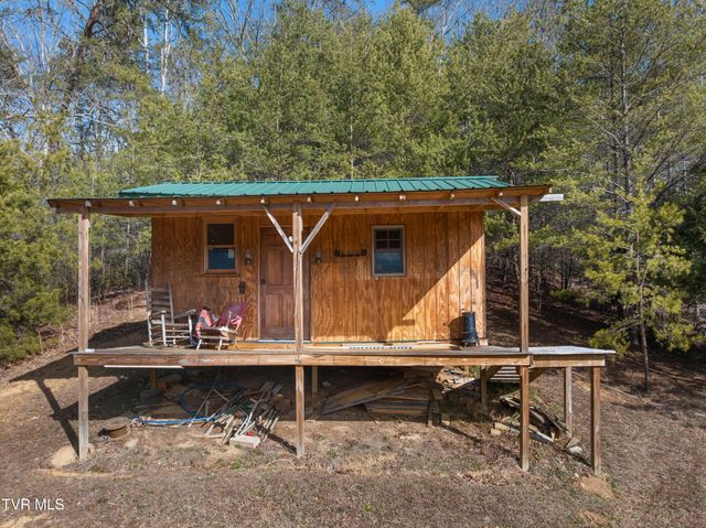 336 Cloud Creek Road, Rogersville, TN 37857