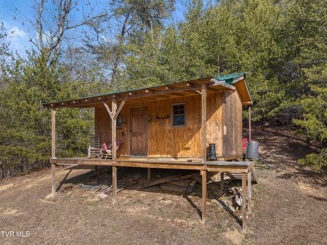 336 Cloud Creek Road, Rogersville, TN 37857