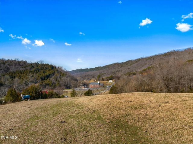 336 Cloud Creek Road, Rogersville, TN 37857