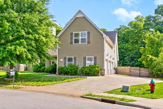 919 Cherry Blossom Ln, Clarksville, TN 37040