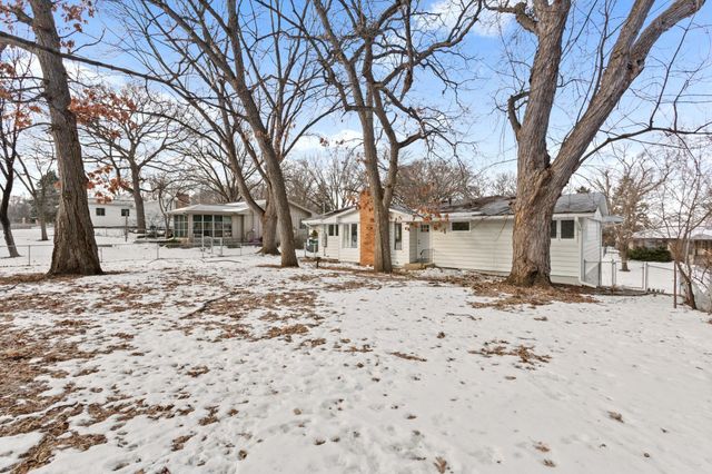 5547 Regis Trail NE, Fridley, MN 55432