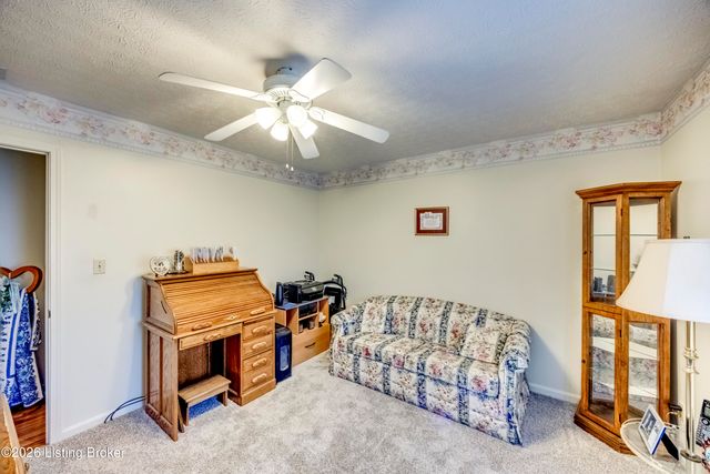 4628 Springdale Ct, Louisville, KY 40229