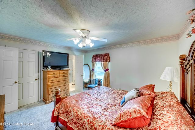 4628 Springdale Ct, Louisville, KY 40229