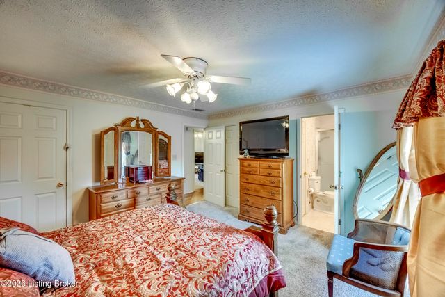 4628 Springdale Ct, Louisville, KY 40229