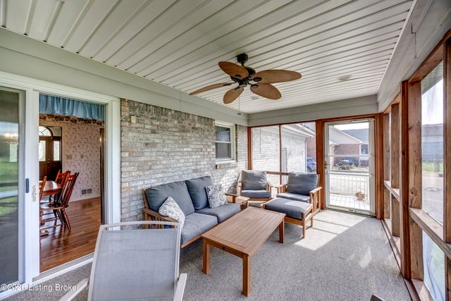 4628 Springdale Ct, Louisville, KY 40229