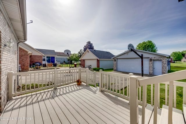 4628 Springdale Ct, Louisville, KY 40229