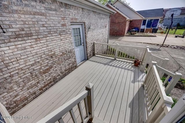 4628 Springdale Ct, Louisville, KY 40229