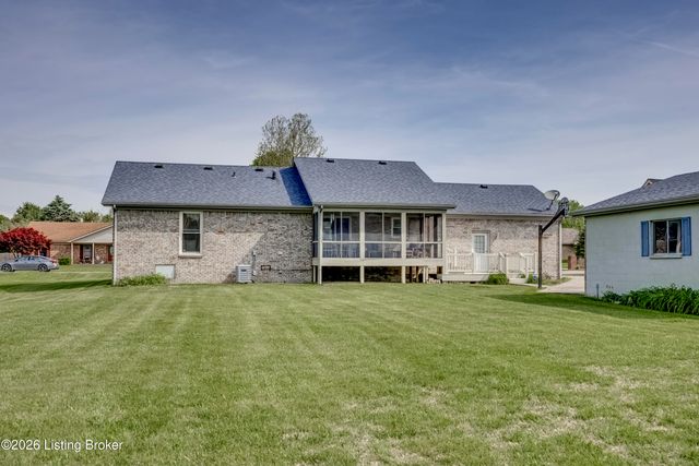 4628 Springdale Ct, Louisville, KY 40229