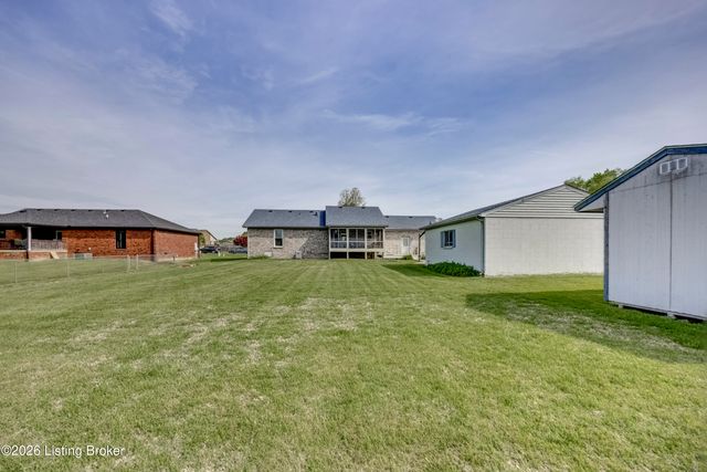 4628 Springdale Ct, Louisville, KY 40229