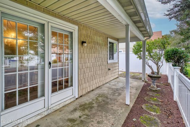 817A Liverpool Circle A, Manchester, NJ 08759